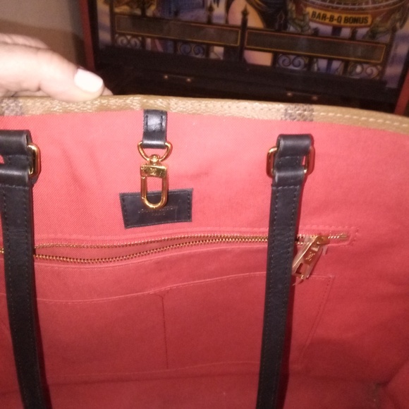 Louis Vuitton on the go tote largest size - Picture 2 of 8